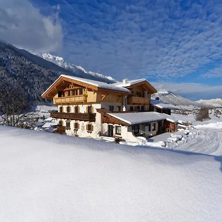 Fleckhof Affittacamere 4*